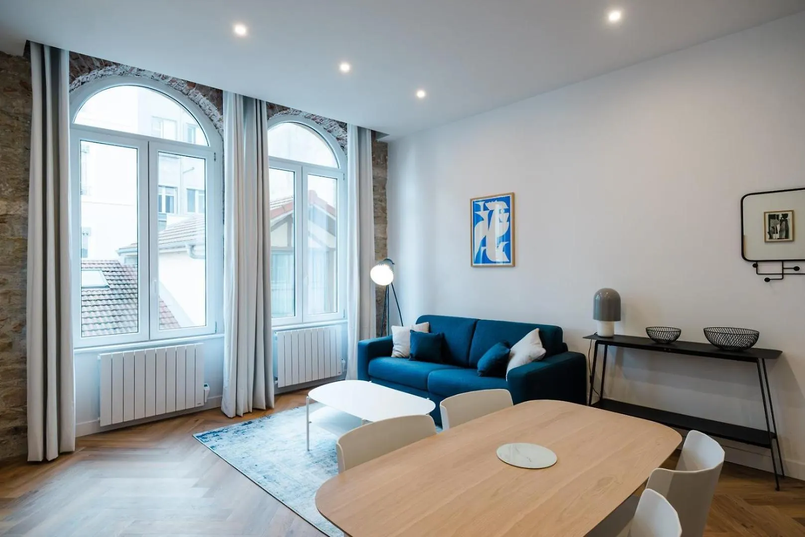 Apartment Bright And Peaceful T2 In Town Center Ail